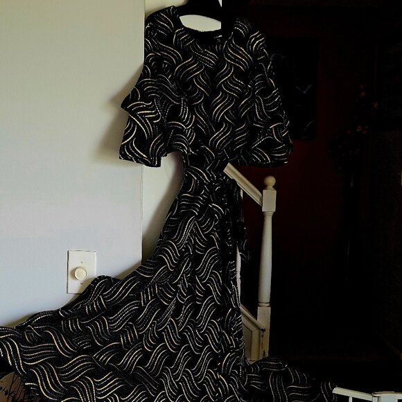 Fashion Nova Dresses & Skirts - Black and Gold Dress Never Worn